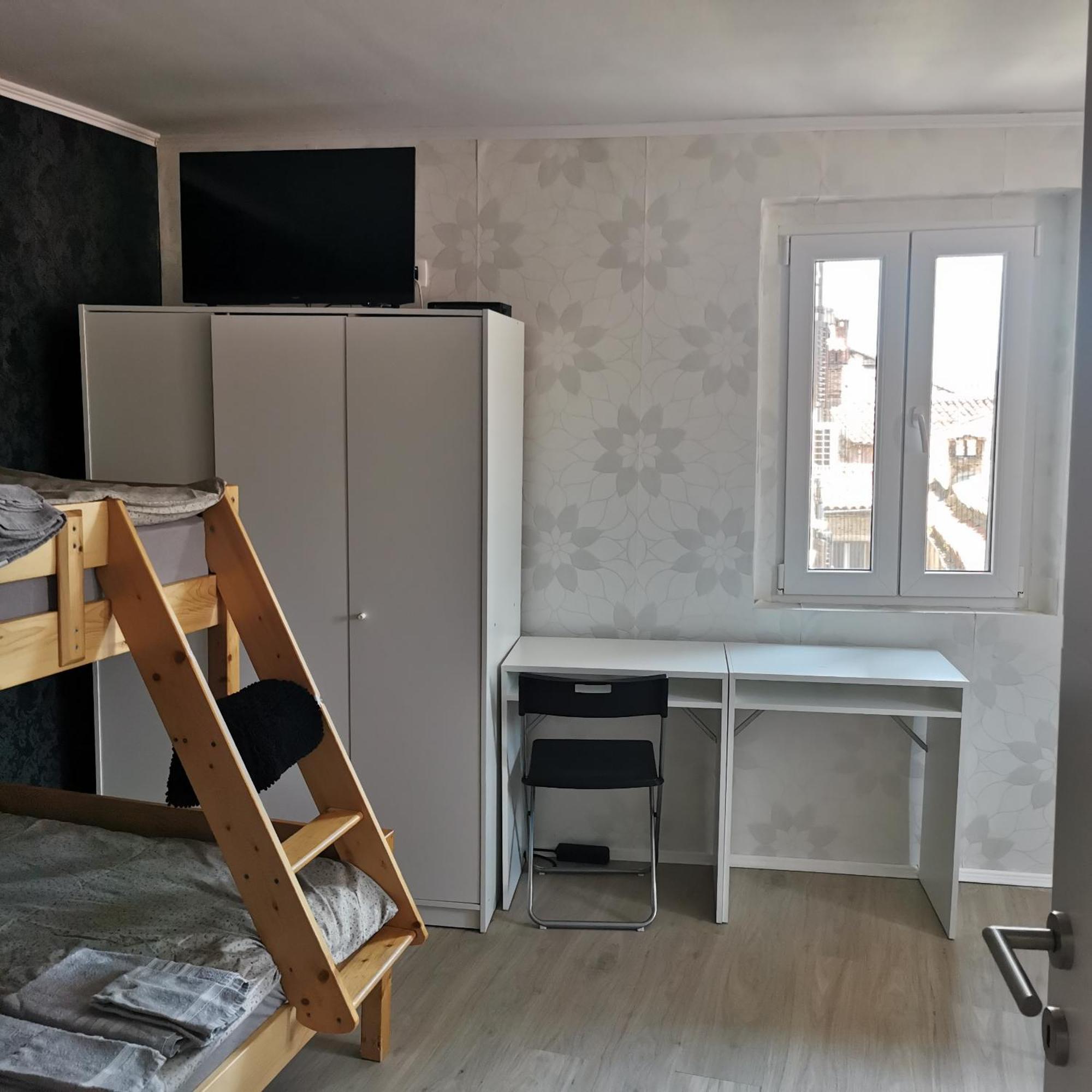 Ferienwohnung Apartma Jelena Koper Exterior foto