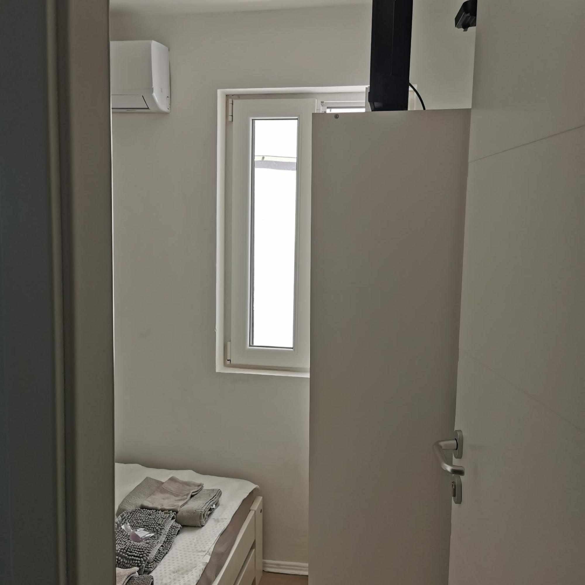 Ferienwohnung Apartma Jelena Koper Exterior foto